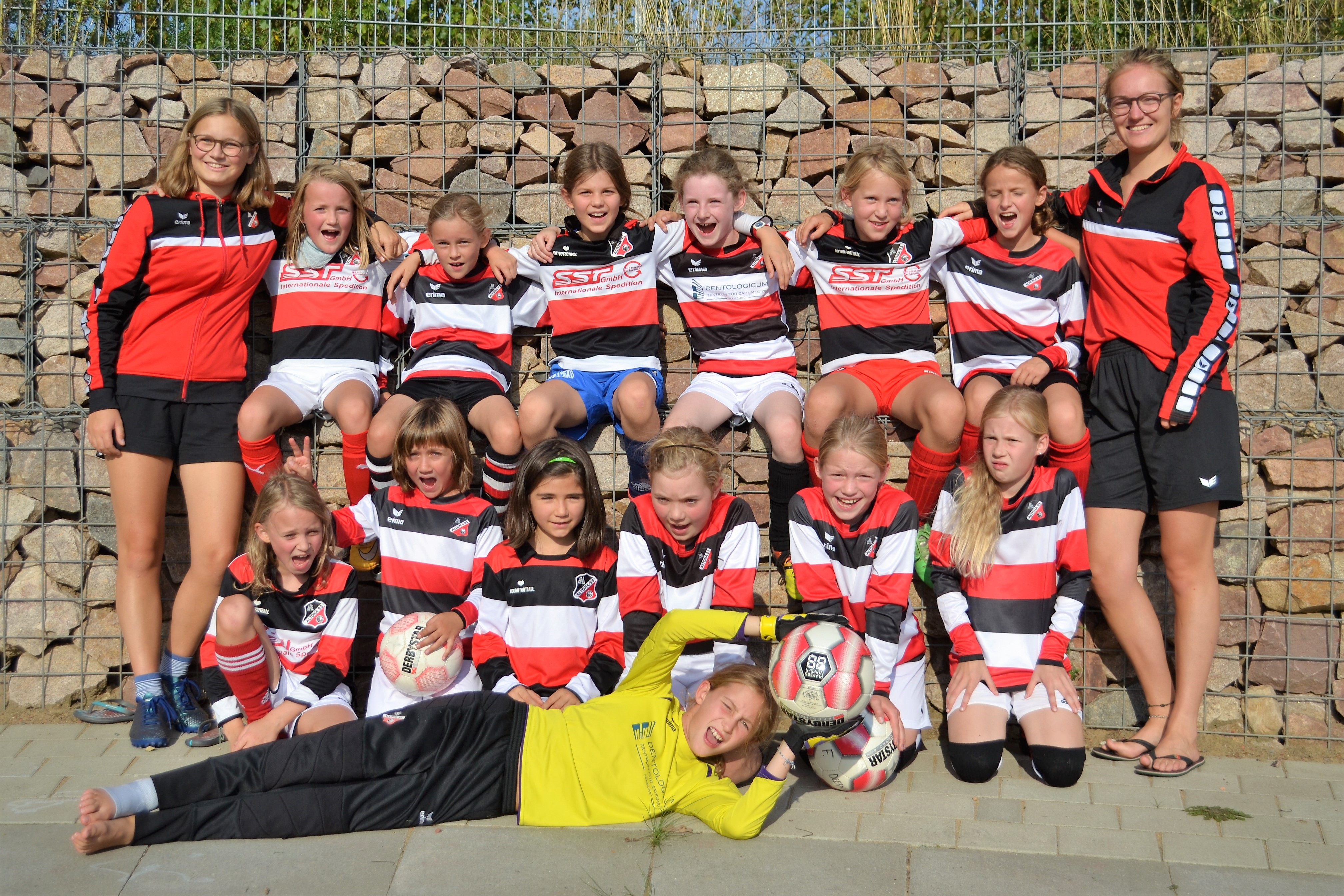 2_e_maedchen 2. E-M#dchen Altona 93